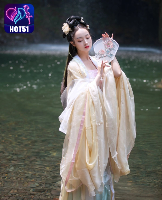 Ling Zi Xi-hot51