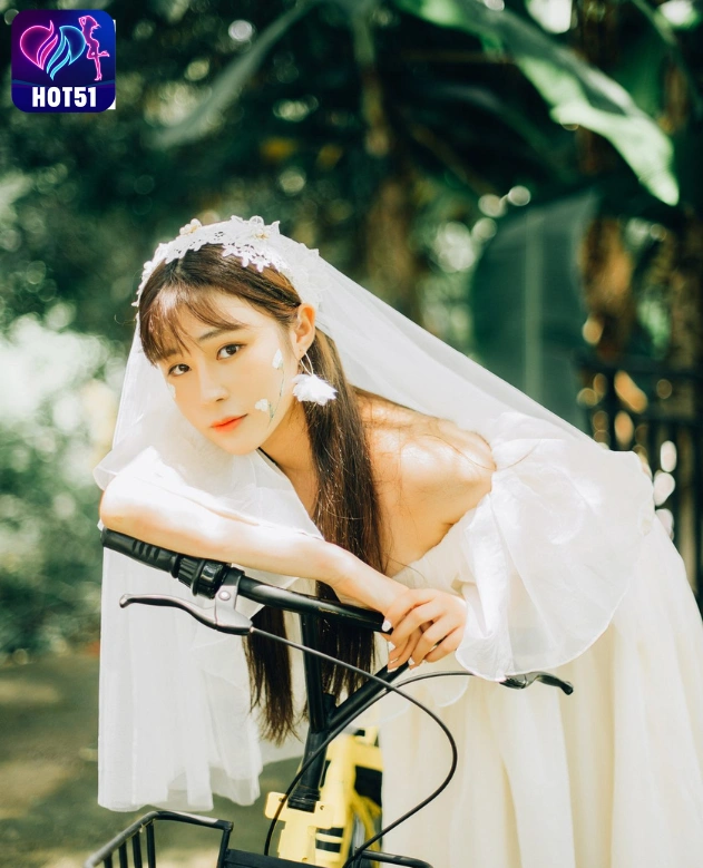 Kure Suo Wei-Hot51live